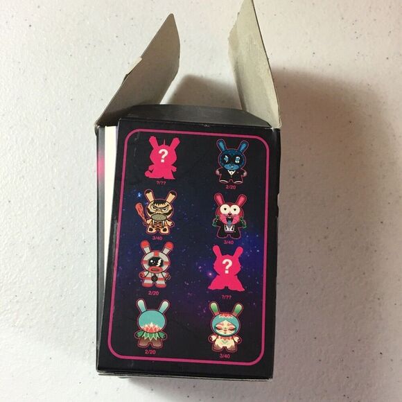 Kidrobot Huck Gee Dunny 2013 Evolved Series Police 3/20 Open Box Sealed Baton - Picture 8 of 12